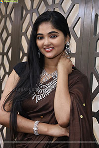 Gayathri Kothapalli stills in Traditional Saree