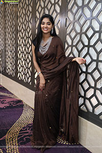 Gayathri Kothapalli stills in Traditional Saree
