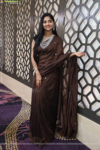 Gayathri Kothapalli stills in Traditional Saree