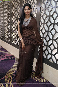 Gayathri Kothapalli stills in Traditional Saree