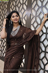 Gayathri Kothapalli stills in Traditional Saree