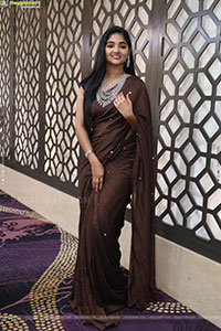 Gayathri Kothapalli stills in Traditional Saree