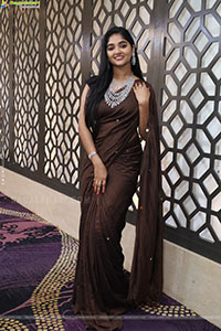 Gayathri Kothapalli stills in Traditional Saree