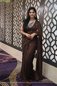 Gayathri Kothapalli stills in Traditional Saree
