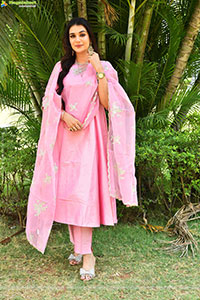 Hasini Sudheer at Purushaha Movie Press Meet, HD Gallery