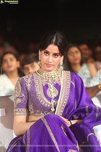Janhvi Kapoor at Peddi Ki Aawaz Grand Event, HD Gallery 