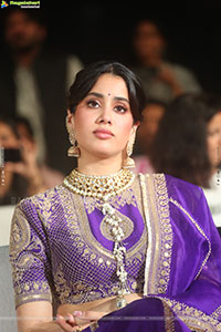 Janhvi Kapoor at Peddi Ki Aawaz Grand Event, HD Gallery 