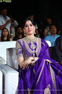 Janhvi Kapoor at Peddi Ki Aawaz Grand Event, HD Gallery 