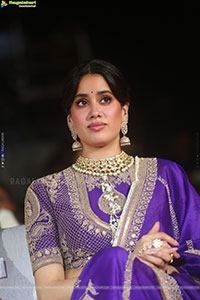 Janhvi Kapoor at Peddi Ki Aawaz Grand Event, HD Gallery 