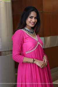 Naziya Khan at Hi Life Summer Special Exhibition, HD Gallery