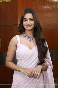 Pragnya Ayyagari stills in Pink Saree, HD Gallery