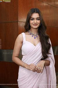 Pragnya Ayyagari stills in Pink Saree, HD Gallery