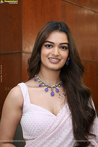 Pragnya Ayyagari stills in Pink Saree, HD Gallery