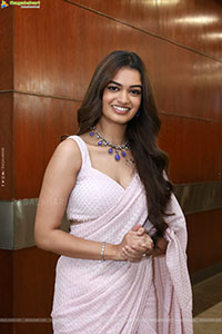 Pragnya Ayyagari stills in Pink Saree, HD Gallery