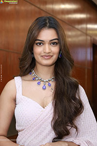 Pragnya Ayyagari stills in Pink Saree, HD Gallery