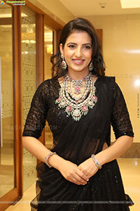 Pratiksha Mishra Poses with Designer Jewellery
