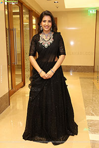 Pratiksha Mishra Poses with Designer Jewellery