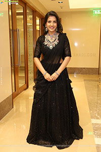 Pratiksha Mishra Poses with Designer Jewellery