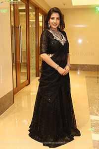 Pratiksha Mishra Poses with Designer Jewellery