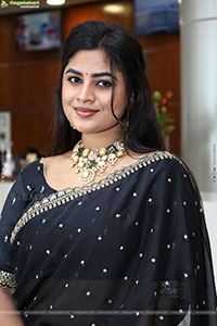 Siri Papa stills in Black Saree, HD Gallery