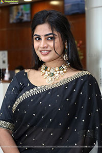 Siri Papa stills in Black Saree, HD Gallery