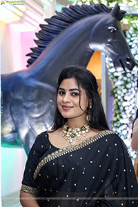 Siri Papa stills in Black Saree, HD Gallery