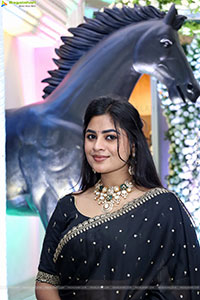 Siri Papa stills in Black Saree, HD Gallery