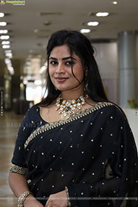 Siri Papa stills in Black Saree, HD Gallery