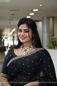 Siri Papa stills in Black Saree, HD Gallery