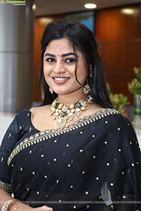 Siri Papa stills in Black Saree, HD Gallery