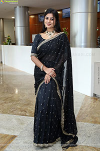 Siri Papa stills in Black Saree, HD Gallery