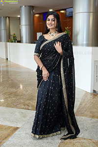 Siri Papa stills in Black Saree, HD Gallery