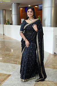 Siri Papa stills in Black Saree, HD Gallery