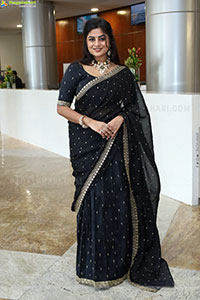 Siri Papa stills in Black Saree, HD Gallery