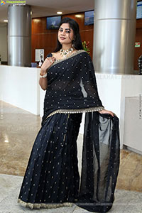 Siri Papa stills in Black Saree, HD Gallery