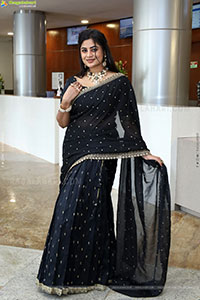 Siri Papa stills in Black Saree, HD Gallery