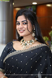Siri Papa stills in Black Saree, HD Gallery