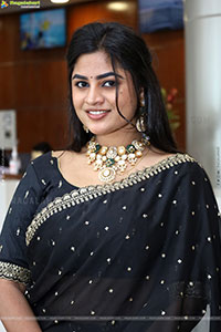 Siri Papa stills in Black Saree, HD Gallery