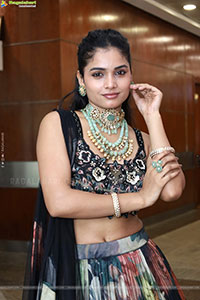 Soni Verma at Hi Life Exhibition Grand Launch Event