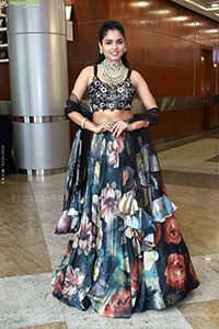 Soni Verma at Hi Life Exhibition Grand Launch Event