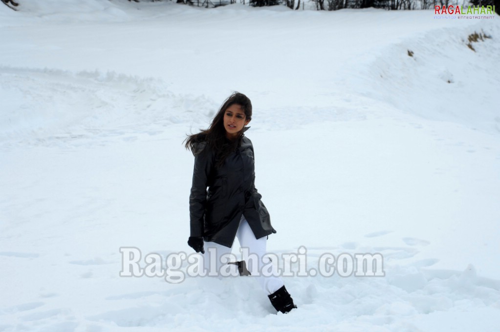 Ileana D'Cruz at Snowy Hills images