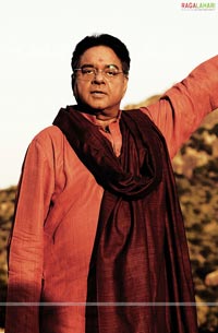 Shatrughan Sinha as NTR in Raktha Charitra