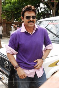 Venkatesh at Namo Venkatesa Press Meet