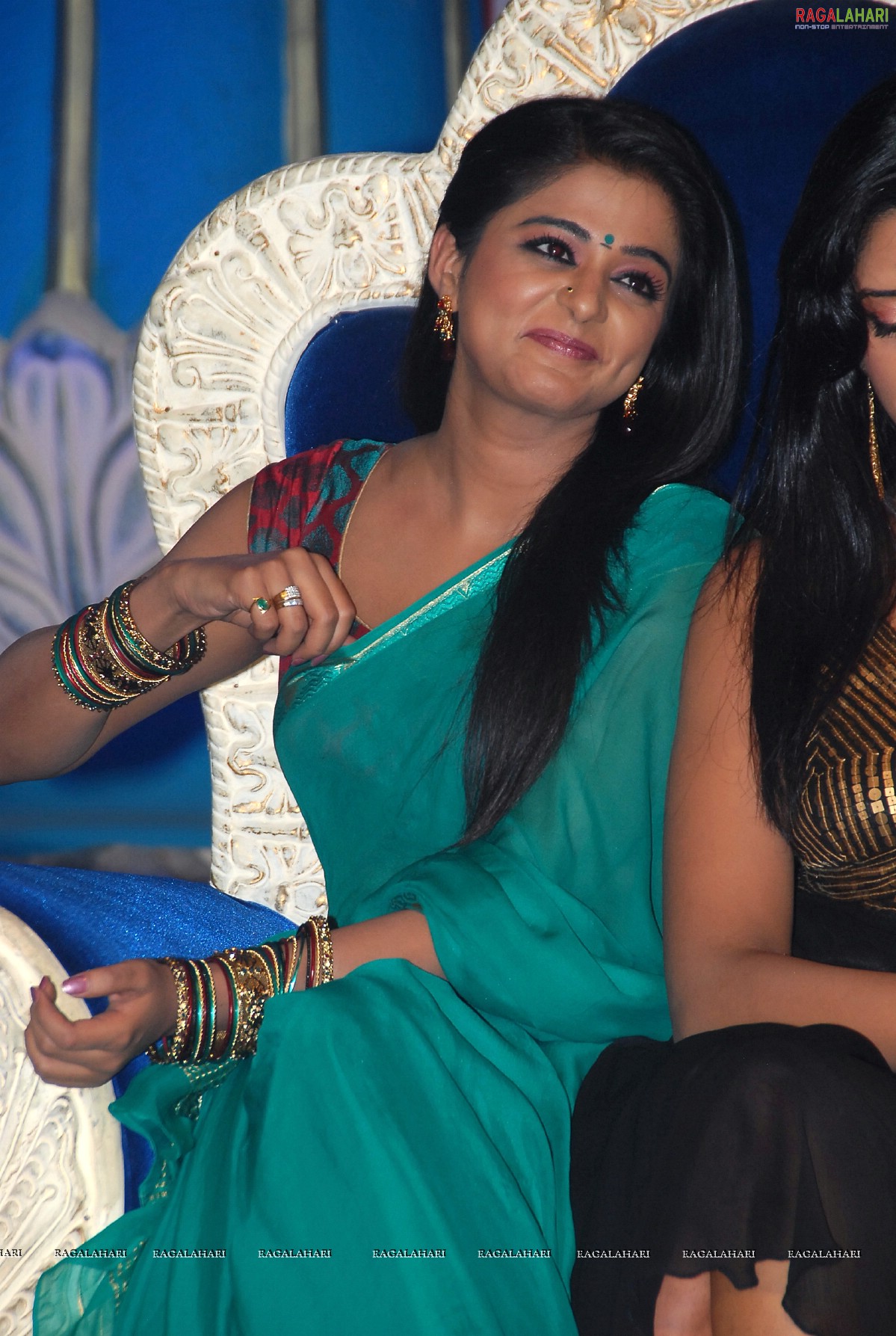 Priyamani in Saree Photos, Priya Vasudev Mani Iyer at Nagavalli Logo Launch