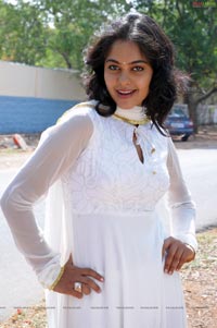 Bindu Madhavi