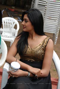 Vimala Raman at Nagavalli Logo Launch