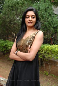 Vimala Raman at Nagavalli Logo Launch