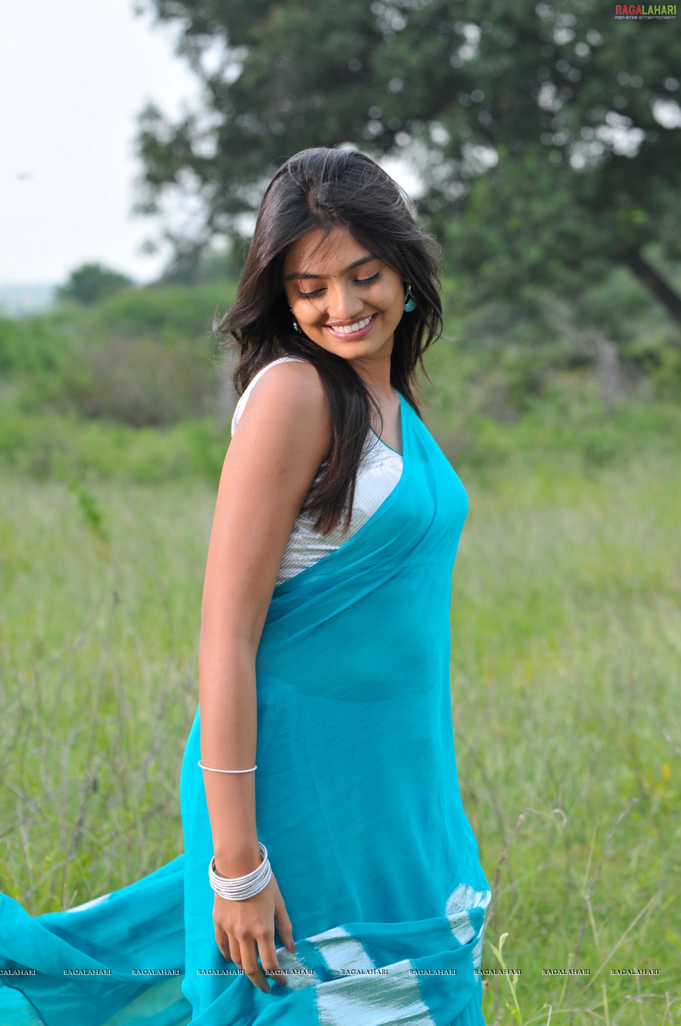 Nikitha Narayan (Hi-Res)