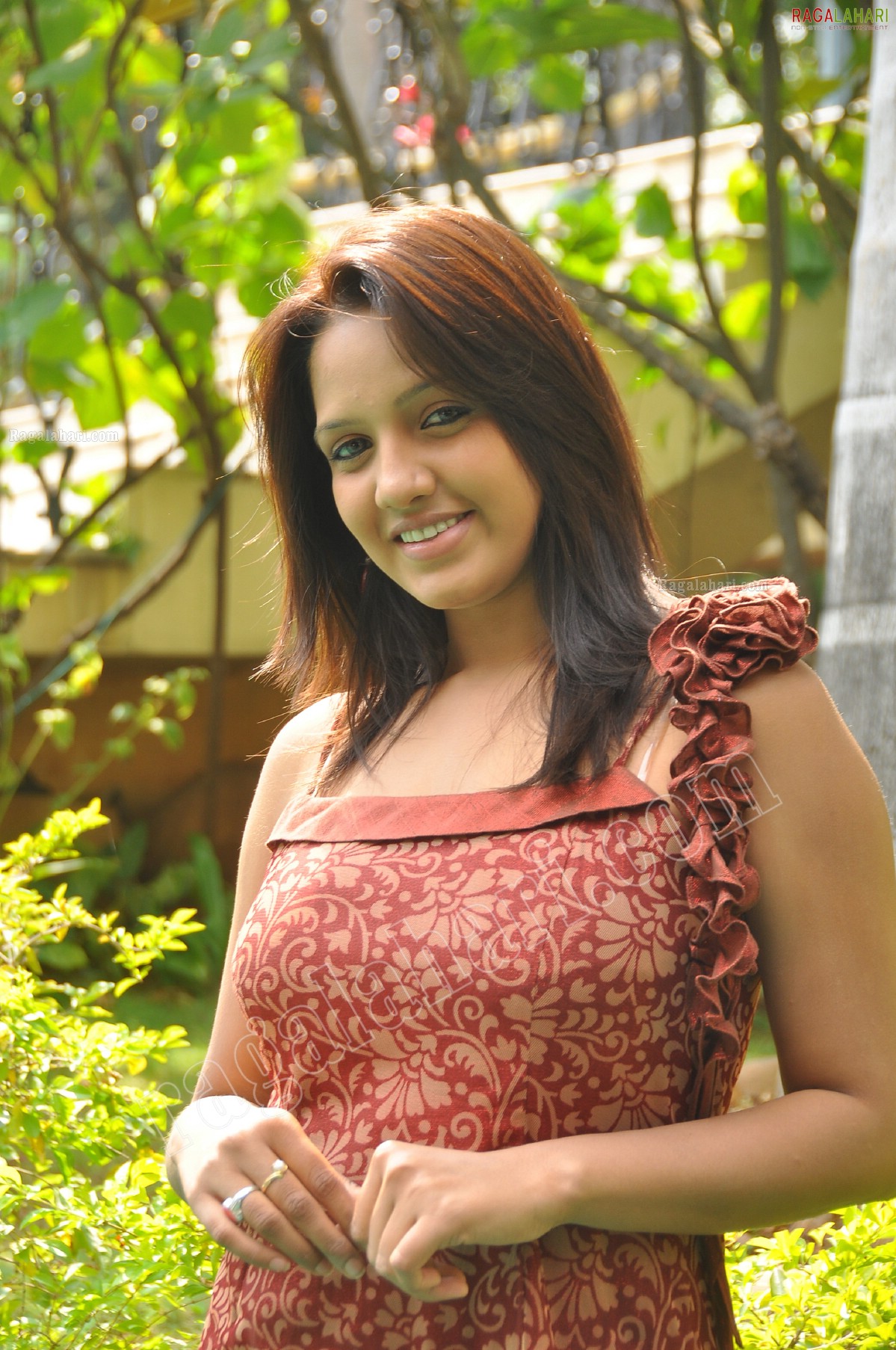 Pavani Reddy (Hi-Res)