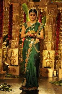Taapsee in Traditional Indian Marriage Saree